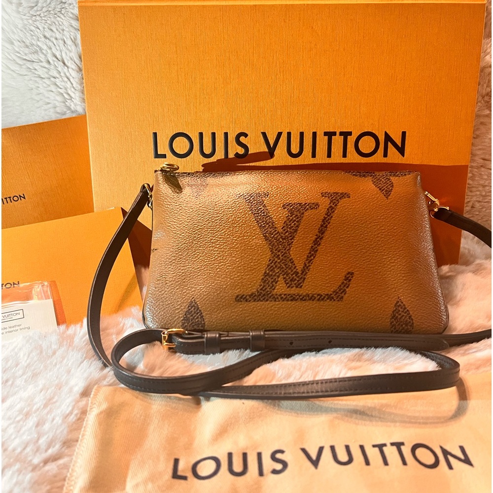 Double Zip Pochette Reverse Monogram Giant LV sling